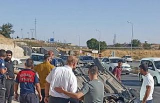 Kontrolden çıkan otomobil takla attı: 2 yaralı