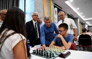 Konyaaltı’nda satranç heyecanı başladı