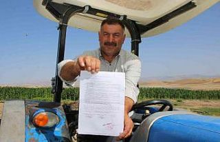 Köyden çıkmadığı traktörüne İstanbul ve Erzincan’dan...