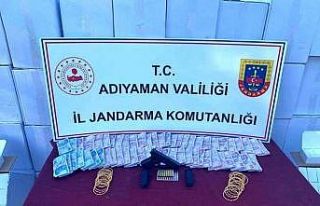 Makaron yüklü araçtan servet çıktı