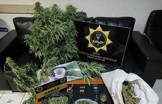 Manisa’da uyuşturucu operasyonlarında 2 kişi...