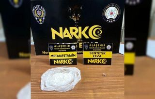 Manisa’da uyuşturucu tacirlerine operasyon: 2 kişi...