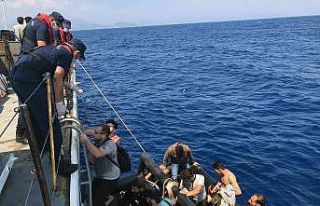 Marmaris’te 44 düzensiz göçmen kurtarıldı