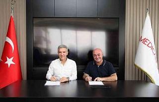 Medical Point İzmir, enerjisini güneşten alacak