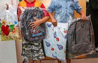 Meram Belediyesinden ihtiyaç sahibi ailelere kırtasiye...