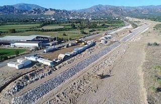 Mergen Çayı’nda ıslah çalışmaları sürüyor