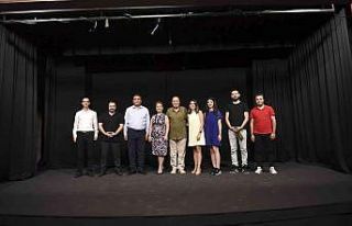 Mersin Şehir Tiyatrosu 14 Ekim’de perdelerini açıyor
