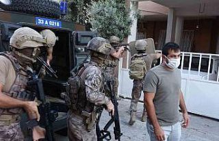Mersin’de 111 adrese dev uyuşturucu operasyonu