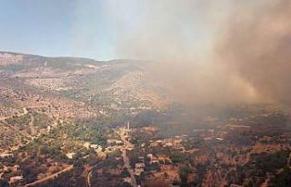 Mersin’deki yangın havadan görüntülendi