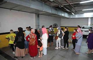 Mezitli’de öğrencilere kırtasiye seti