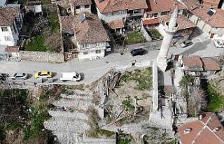 Minaresi öksüz kalmıştı, 7 yıl sonra sevindiren...