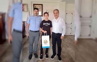 Minikler Halter Türkiye Şampiyonunu makamında ağırladı