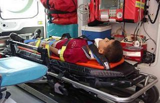 Motosiklet ile bisiklet çarpıştı: 2 yaralı