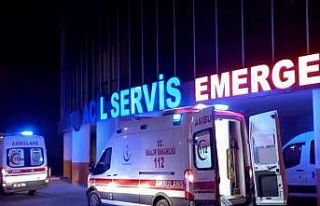 Motosikletin çarptığı polis yaralandı