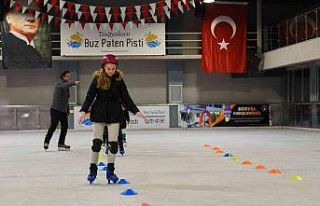 Muratpaşa Belediyesi’nden ücretsiz buz pateni...