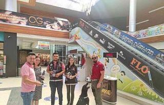 Narkotik polisleri vatandaşları bilgilendirdi