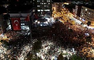 Nazilli’deki konseri binlerce kişi izledi