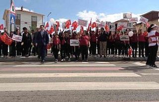 Öğrenciler yaya önceliğine dikkat çekti