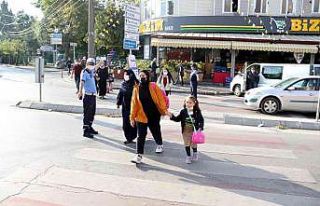 Öğrencilerin güvenliği için Zabıta ekipleri...