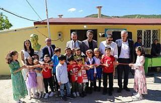 Öğretmenin çağrısı okulu baştan sona yeniletti