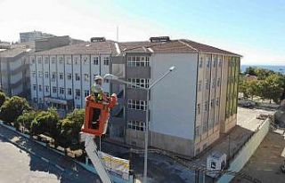 Okul çevresindeki aydınlatmaların bakım ve onarımı...