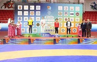 OMÜ’lü sporculardan 1 altın ve 1 gümüş madalya
