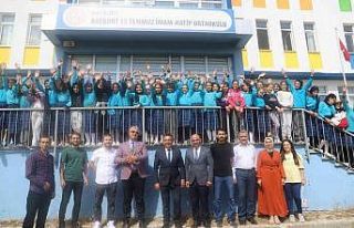 Ortaokul öğrencileri yoğunlaştırılmış yabancı...