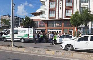 Oto galeri dükkanında şüpheli ölüm