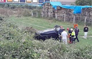 Otomobil şarampole yuvarlandı: 3 yaralı