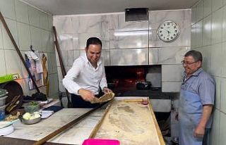 (ÖZEL) Kaymakam esnafın ısrarını kırmayarak...