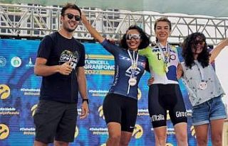 Özlem Sakarya, bini aşkın sporcu arasında birinci...