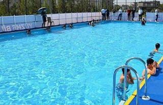 Portatif yüzme havuzu açılıyor