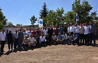 Posta Güvercini yarışlarında kupalar sahiplerini...