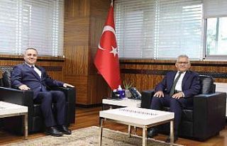 Rektör Altun, Vali Çiçek ve Başkan Büyükkılıç’ı...