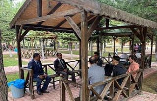 Rektör Beydemir kampüste öğrenciler ile görüştü