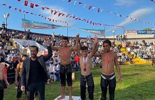 Sakaryalı pehlivanlar başarıya doymuyor
