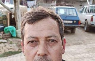 Salça yapmak için çıktığı evinin balkonundan...