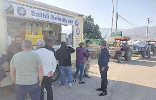 Salihli ‘de üzüm sırası bekleyen çiftçilere...