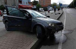 Samsun’da iki otomobil çarpıştı