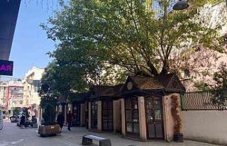 Sanat Sokağı’nda el emeği satış stantları...