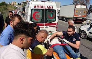 Sancaktepe’de sürücüsünün kontrolünü kaybettiği...