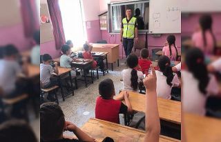 Sarıgöl jandarmasından öğrencilere trafik eğitimi