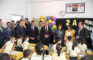 Seçer: "Temel prensibimiz Mersin’i bir öğrenci...