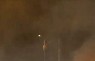 Seyir halinde alev alan otomobilden son anda kurtuldu