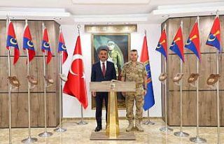Siirt Valisi Hacıbektaşoğlu, İl Jandarma Komutanı...