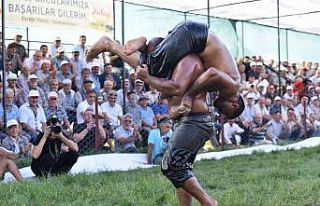 Sındırgı Güreşlerinde Yağcıbedir kemerinin...