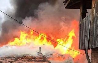 Sinop’ta çıkan yangında 5 ev ile bir ambar kül...