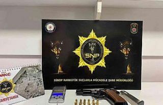 Sinop’ta şüpheli araçtan uyuşturucu çıktı:...