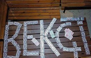 Siyah poşetin içerisinden binin üzerinde sentetik...