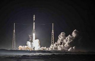 SpaceX’in Falcon 9 roketi 54 Starlink uydusunu daha...
